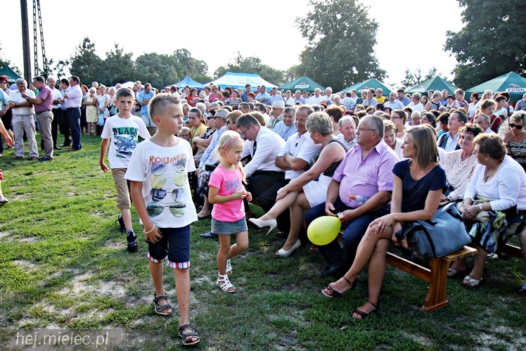 Dożynki Gminy Wadowice Górne i taneczny koncert Don Vasyl Juniora i Cygańskich Gwiazd
