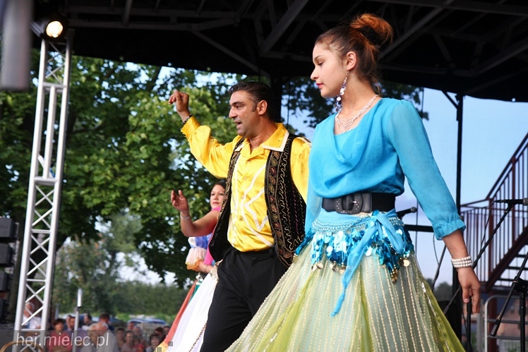 Dożynki Gminy Wadowice Górne i taneczny koncert Don Vasyl Juniora i Cygańskich Gwiazd