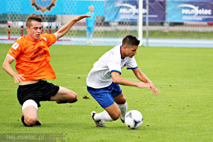 FKS Stal Mielec - MKS Puszcza Niepołomice 0:2
