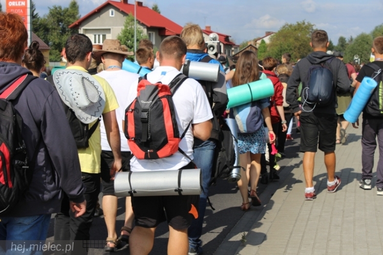 PPT 2014 ruszyła. Pielgrzymi rozpoczęli od uroczystego nabożeństwa w Tarnowie