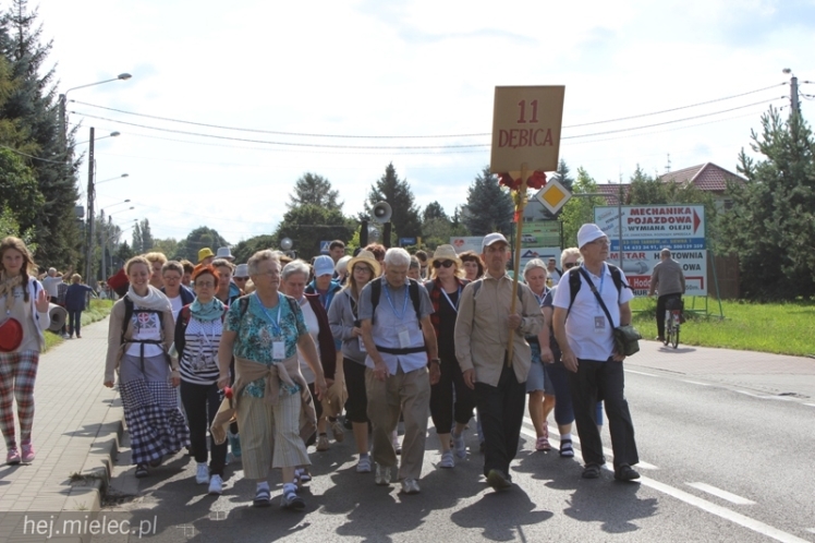 PPT 2014 ruszyła. Pielgrzymi rozpoczęli od uroczystego nabożeństwa w Tarnowie