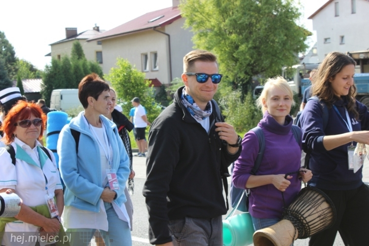 PPT 2014 ruszyła. Pielgrzymi rozpoczęli od uroczystego nabożeństwa w Tarnowie