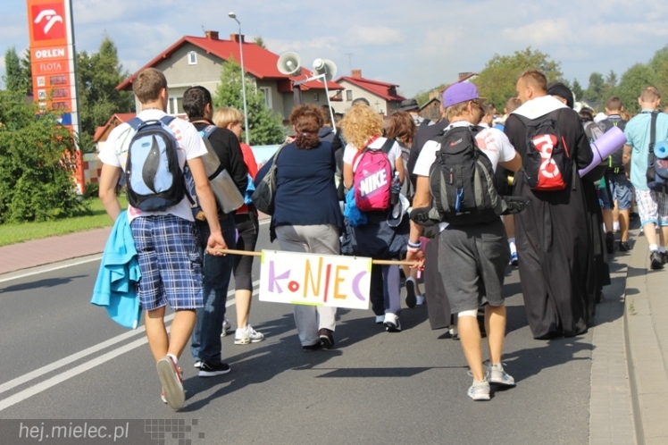 PPT 2014 ruszyła. Pielgrzymi rozpoczęli od uroczystego nabożeństwa w Tarnowie