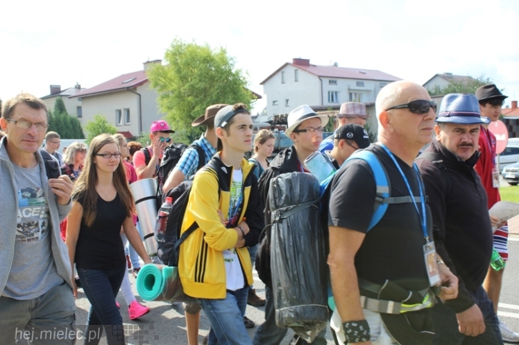 PPT 2014 ruszyła. Pielgrzymi rozpoczęli od uroczystego nabożeństwa w Tarnowie