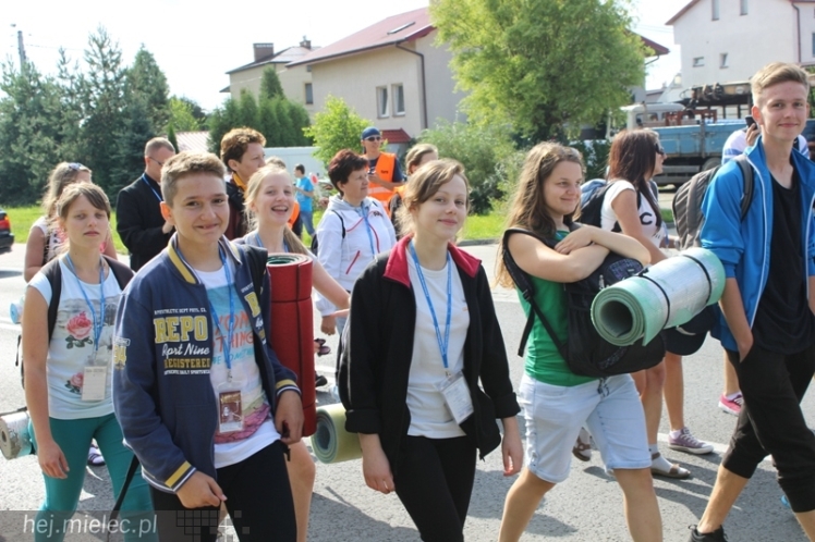 PPT 2014 ruszyła. Pielgrzymi rozpoczęli od uroczystego nabożeństwa w Tarnowie