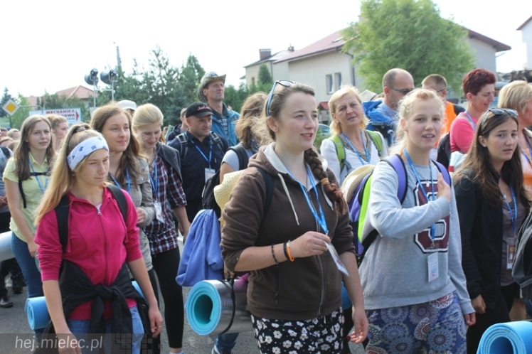 PPT 2014 ruszyła. Pielgrzymi rozpoczęli od uroczystego nabożeństwa w Tarnowie
