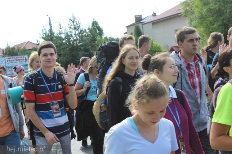 PPT 2014 ruszyła. Pielgrzymi rozpoczęli od uroczystego nabożeństwa w Tarnowie