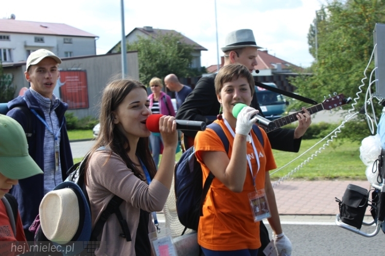 PPT 2014 ruszyła. Pielgrzymi rozpoczęli od uroczystego nabożeństwa w Tarnowie