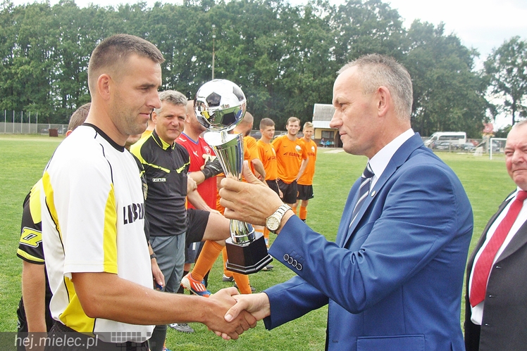 Dwa puchary, osiem bramek - emocjonująca inauguracja sezonu piłkarskiego