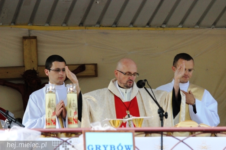 PPT 2014 - dzień IV: ok. 25 km marszu i modlitwa za Ojczyznę. Pogoda sprzyja
