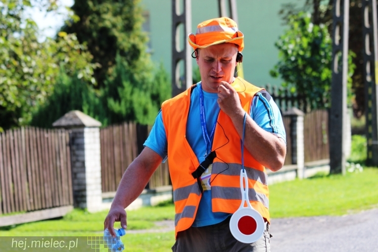 PPT 2014 - dzień VI: Piątek w drodze na Jasną Górę - cel coraz bliżej. Modlitwa za kapłanów