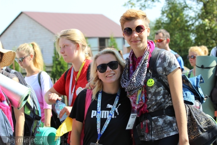 PPT 2014 - dzień VI: Piątek w drodze na Jasną Górę - cel coraz bliżej. Modlitwa za kapłanów