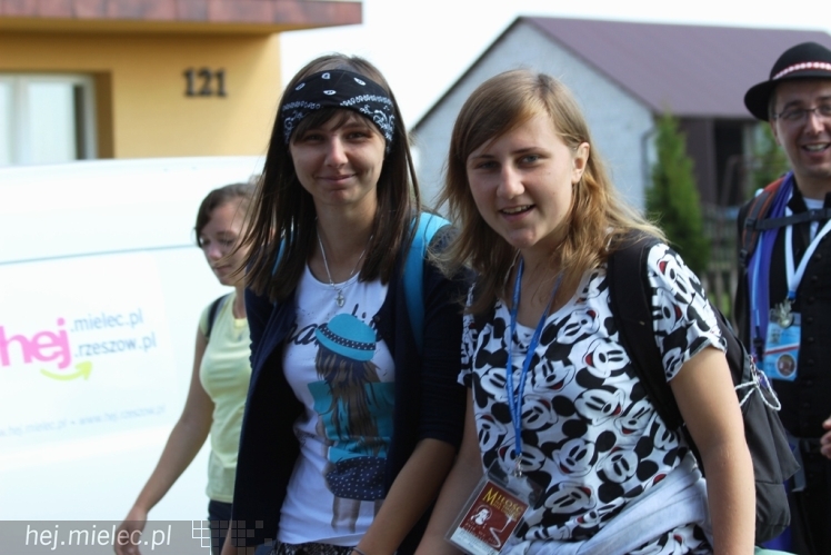 PPT 2014 - dzień VI: Piątek w drodze na Jasną Górę - cel coraz bliżej. Modlitwa za kapłanów