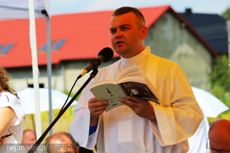 PPT 2014 - dzień VI: Piątek w drodze na Jasną Górę - cel coraz bliżej. Modlitwa za kapłanów