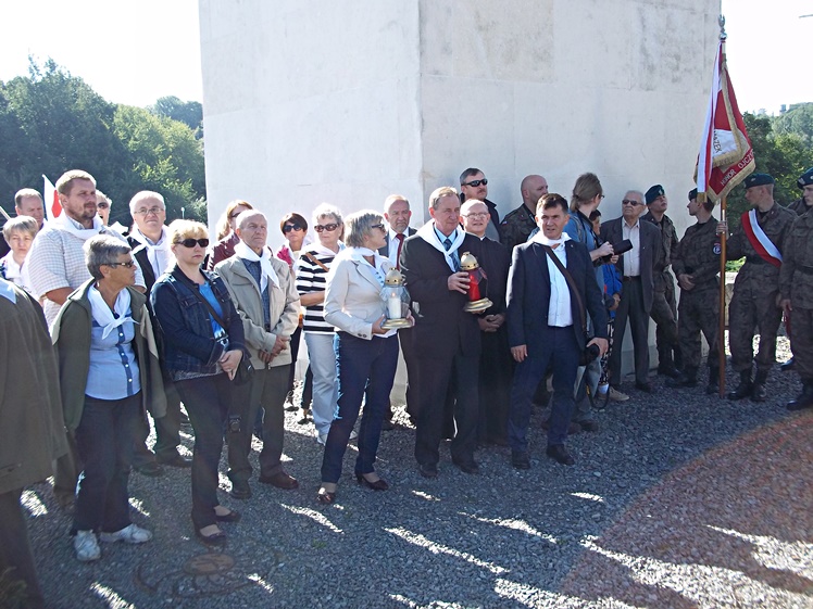 ?Solidarność? na Cmentarzu Łyczakowskim i w Zadwórzu koło Lwowa