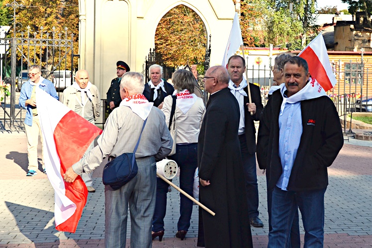 ?Solidarność? na Cmentarzu Łyczakowskim i w Zadwórzu koło Lwowa