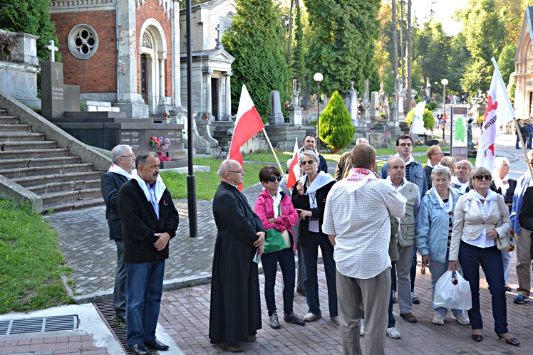 ?Solidarność? na Cmentarzu Łyczakowskim i w Zadwórzu koło Lwowa