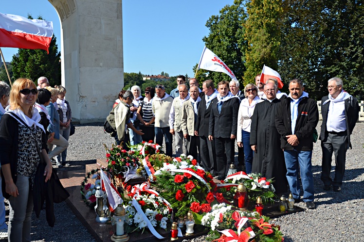 ?Solidarność? na Cmentarzu Łyczakowskim i w Zadwórzu koło Lwowa