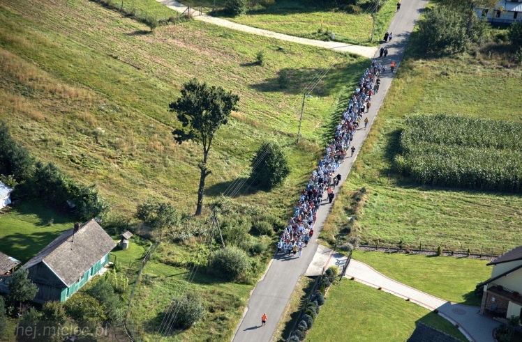 Lotnicze zdjęcia ze szlaku 32. Pieszej Pielgrzymki Tarnowskiej