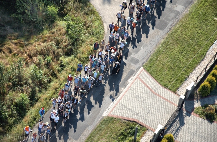 Lotnicze zdjęcia ze szlaku 32. Pieszej Pielgrzymki Tarnowskiej