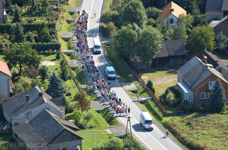 Lotnicze zdjęcia ze szlaku 32. Pieszej Pielgrzymki Tarnowskiej