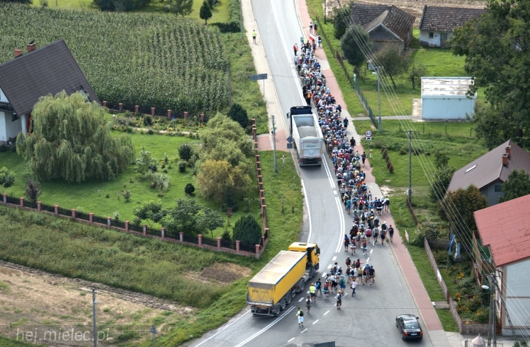 Lotnicze zdjęcia ze szlaku 32. Pieszej Pielgrzymki Tarnowskiej