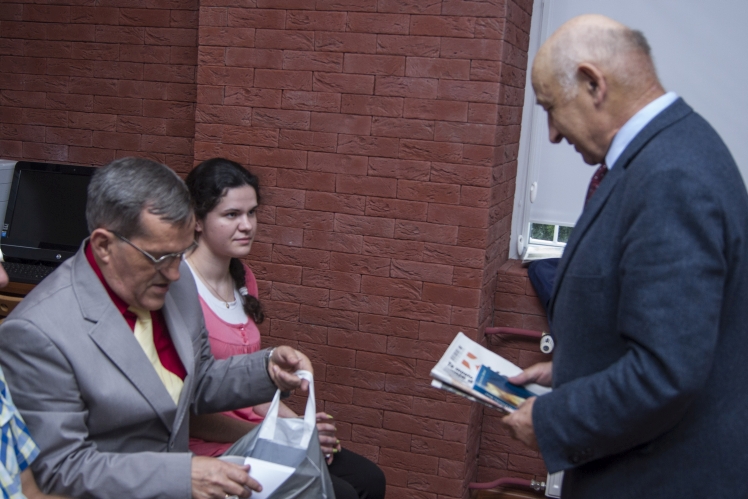 Monika Cichoń ze ?Złotą Różą?. Mielecka poetka nagrodzona w Warszawie