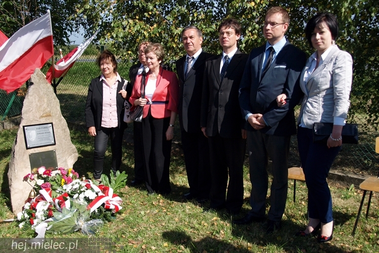 Józef Wydro, Wiktor Matuszkiewicz i Jan Matuszkiewicz ? rzochowscy żołnierze uhonorowani pamiątkową tablicą