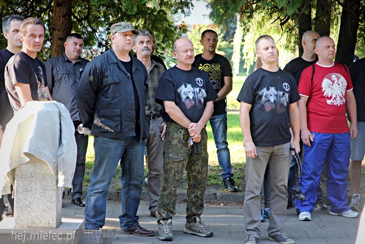 Pikieta w 75. rocznicę agresji sowieckiej: ?Nie? dla pomnika wdzięczności Armii Czerwonej