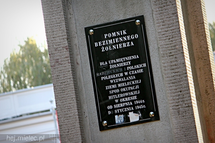 Pikieta w 75. rocznicę agresji sowieckiej: ?Nie? dla pomnika wdzięczności Armii Czerwonej