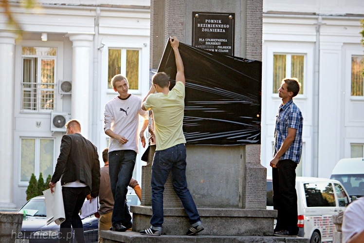 Pikieta w 75. rocznicę agresji sowieckiej: ?Nie? dla pomnika wdzięczności Armii Czerwonej