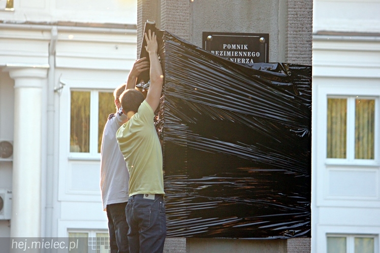 Pikieta w 75. rocznicę agresji sowieckiej: ?Nie? dla pomnika wdzięczności Armii Czerwonej