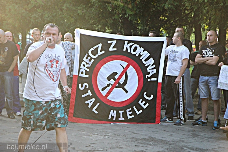 Pikieta w 75. rocznicę agresji sowieckiej: ?Nie? dla pomnika wdzięczności Armii Czerwonej