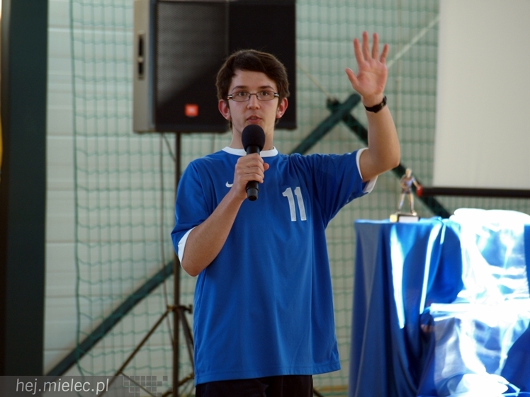 Nowa hala sportowa przy Zespole Szkół w Chorzelowie oficjalnie otwarta.