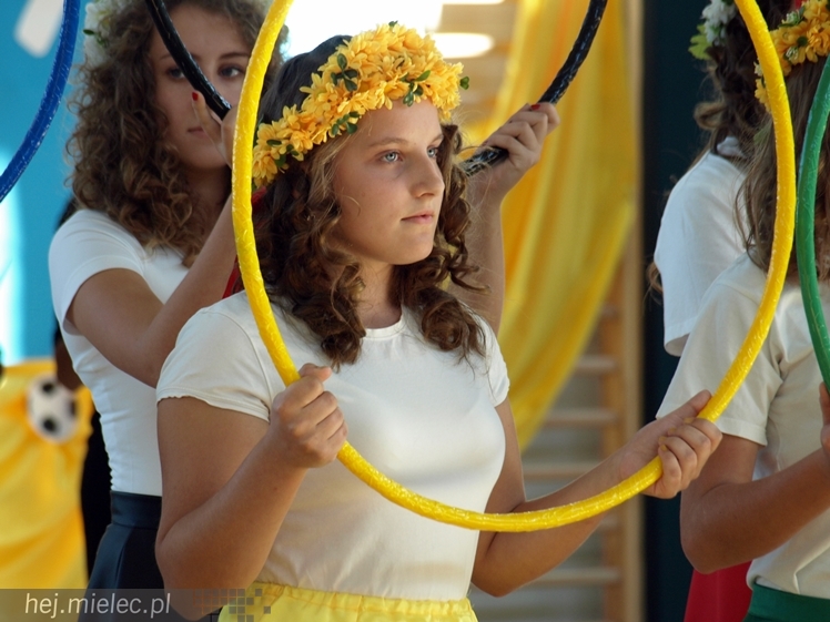 Nowa hala sportowa przy Zespole Szkół w Chorzelowie oficjalnie otwarta.