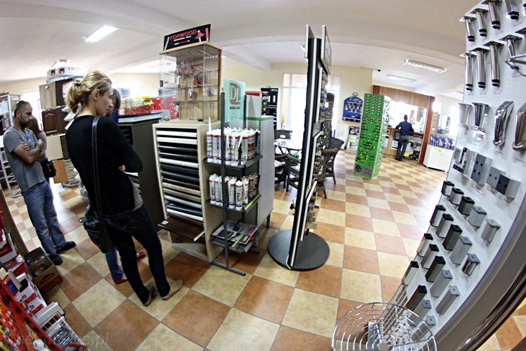 III edycja Targów Artykułów i Surowców Meblowych oraz Materiałów Wykończeniowych Wnętrz w firmie KRIS-MAT