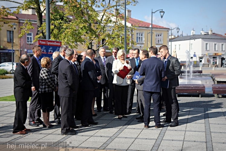 PiS przedstawił swoich kandydatów w wyborach samorządowych 2014