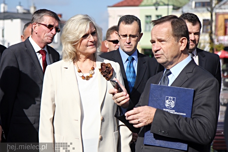 PiS przedstawił swoich kandydatów w wyborach samorządowych 2014