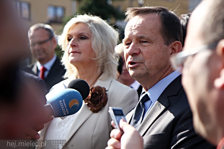 PiS przedstawił swoich kandydatów w wyborach samorządowych 2014