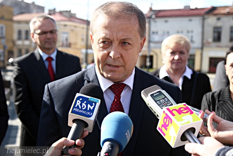 PiS przedstawił swoich kandydatów w wyborach samorządowych 2014