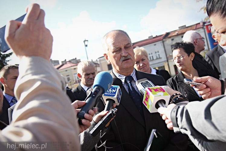 PiS przedstawił swoich kandydatów w wyborach samorządowych 2014