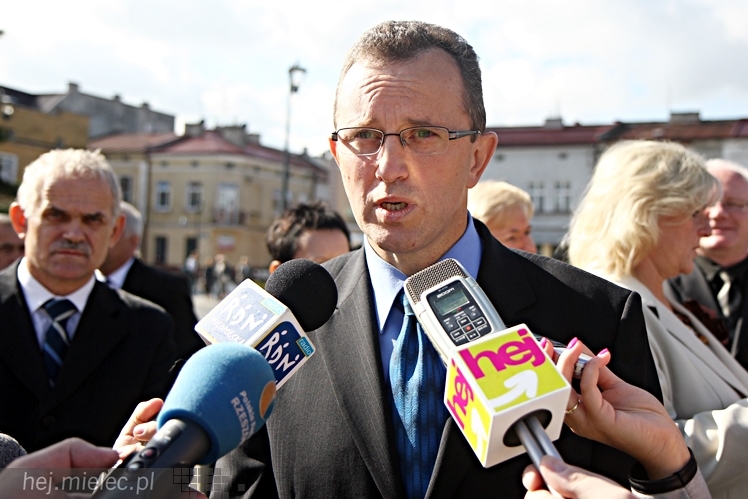 PiS przedstawił swoich kandydatów w wyborach samorządowych 2014
