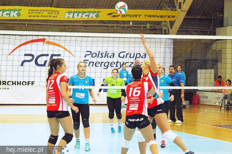 Szóstka Mielec przegrała premierowy mecz w 2 lidze siatkarek