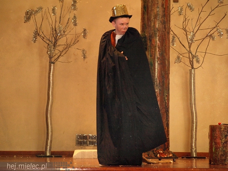 Najmłodszych spotkanie z teatrem. W KANIE wystawiono sztukę ?O Krasnoludkach i Sierotce Marysi?