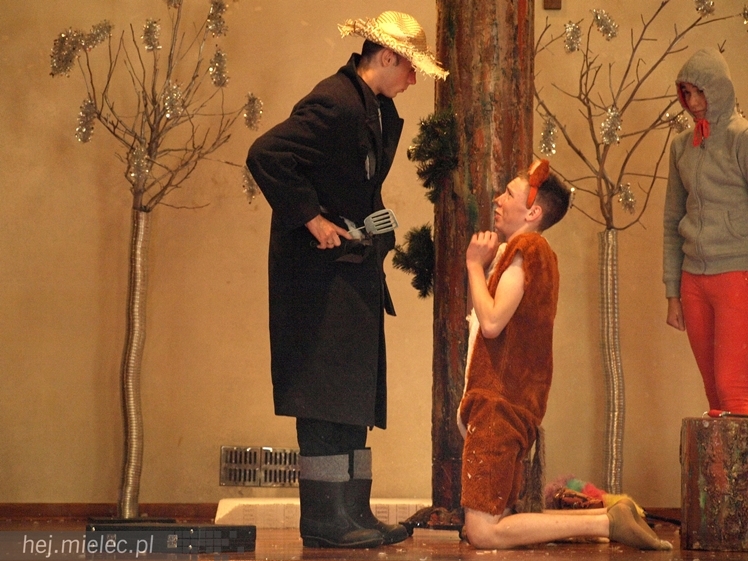 Najmłodszych spotkanie z teatrem. W KANIE wystawiono sztukę ?O Krasnoludkach i Sierotce Marysi?