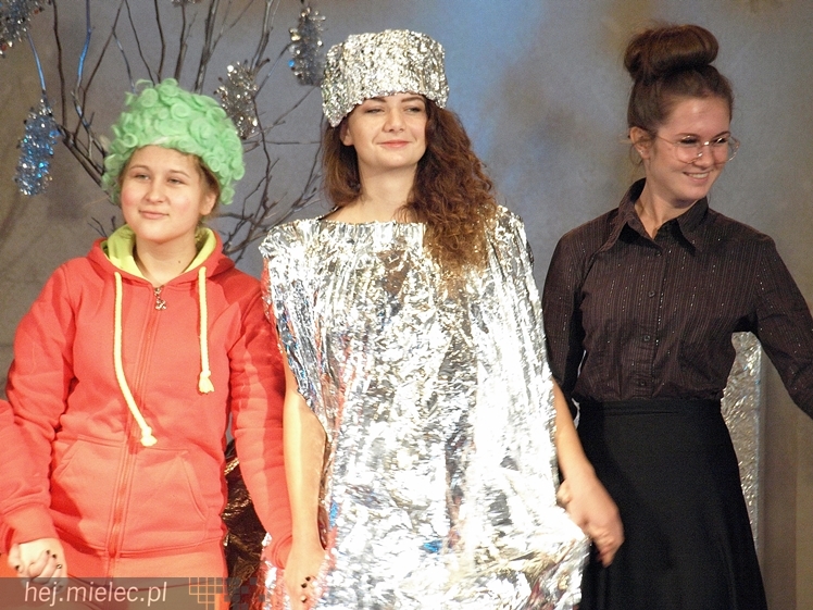 Najmłodszych spotkanie z teatrem. W KANIE wystawiono sztukę ?O Krasnoludkach i Sierotce Marysi?