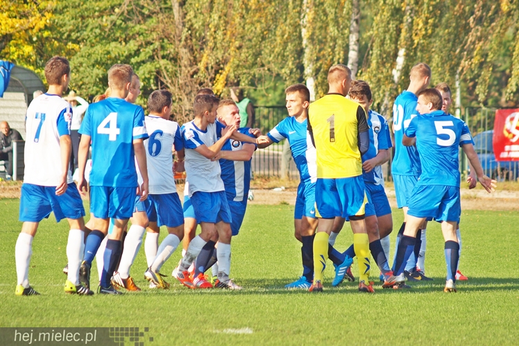 Derby w CLJ, które mocno rozczarowały. Na finisz bójka