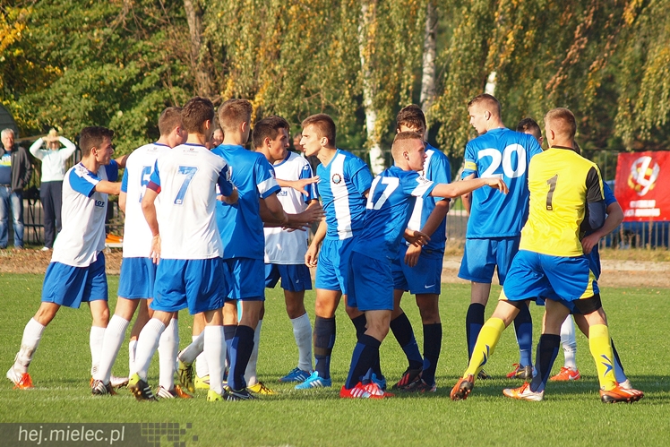 Derby w CLJ, które mocno rozczarowały. Na finisz bójka