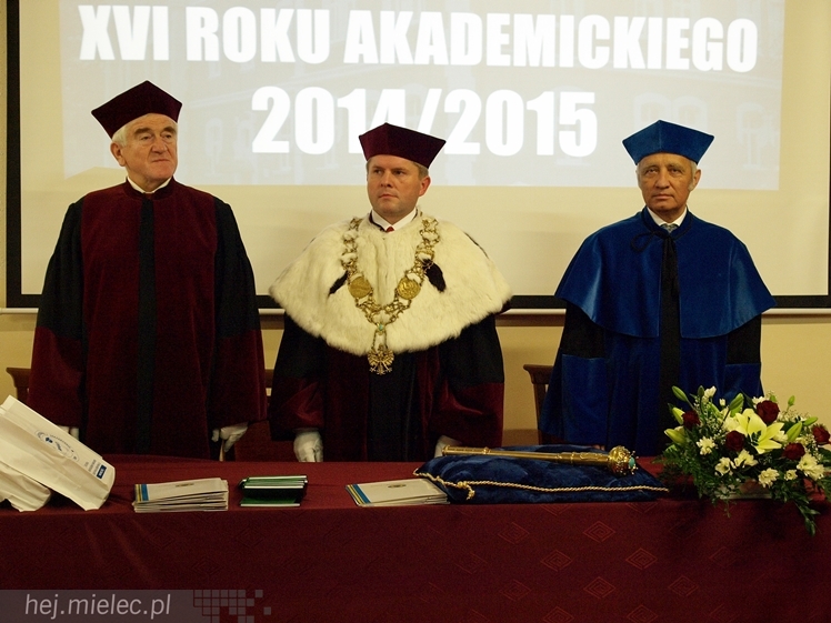 Uroczysta inauguracja nowego roku akademickiego w WSGiZ