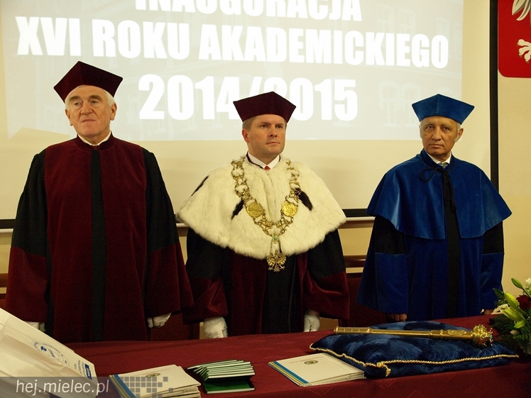 Uroczysta inauguracja nowego roku akademickiego w WSGiZ